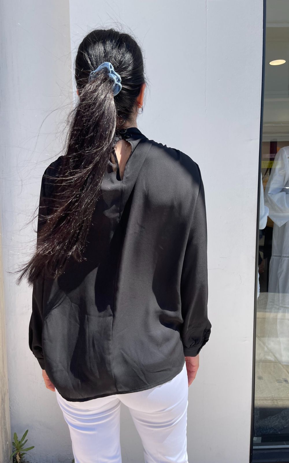 Μπλούζα Γυναικεία Μαύρη Με Αποσπώμενη Πέρλα-My Boutique