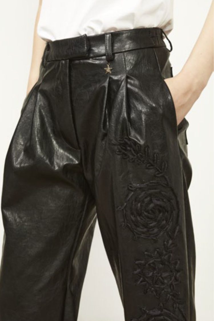Women's Pants with Leather Look and Souvenir Design J34Y0244 Black-My Boutique